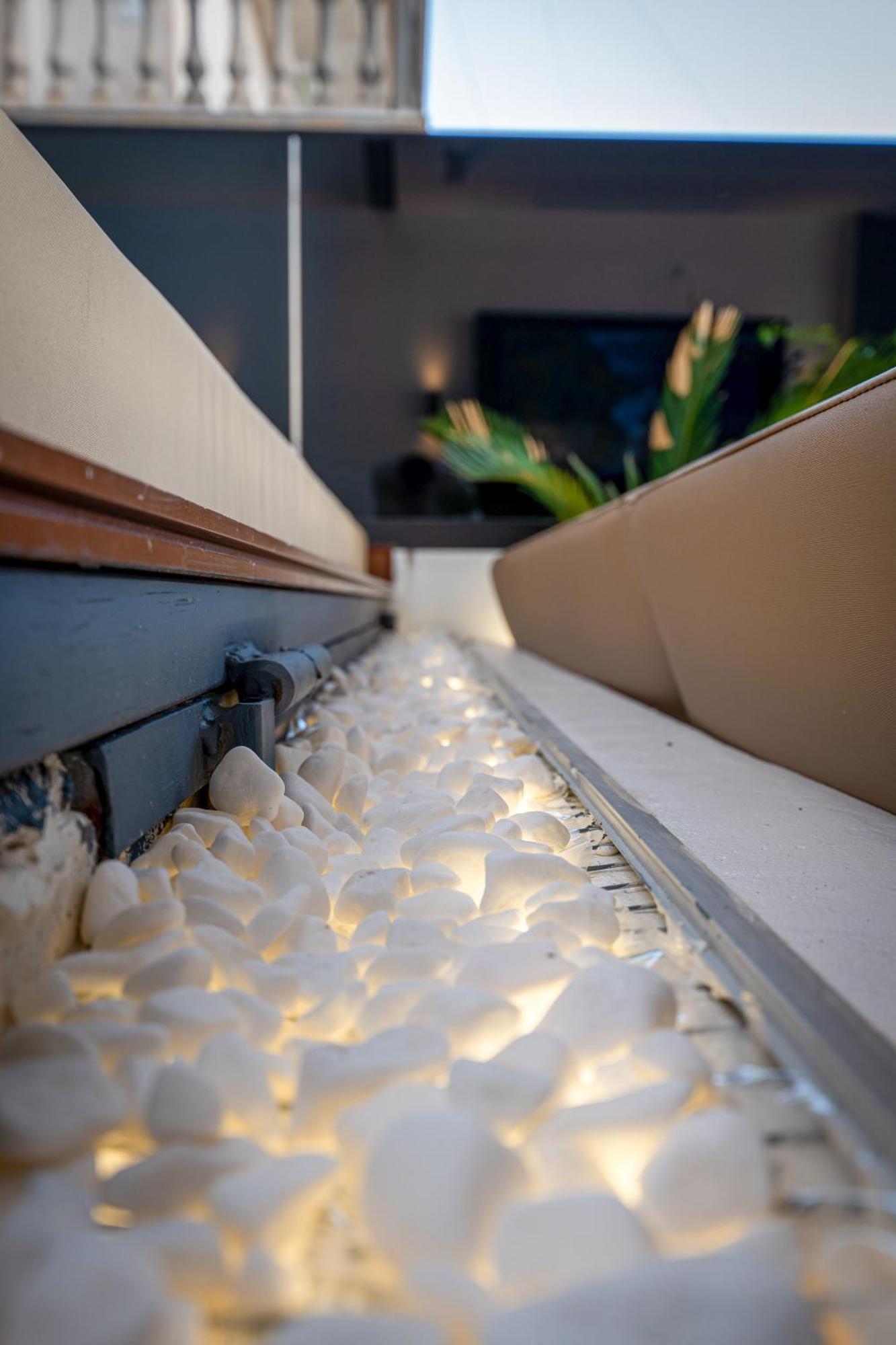 Mato Luxury Apartments Sarandë Buitenkant foto