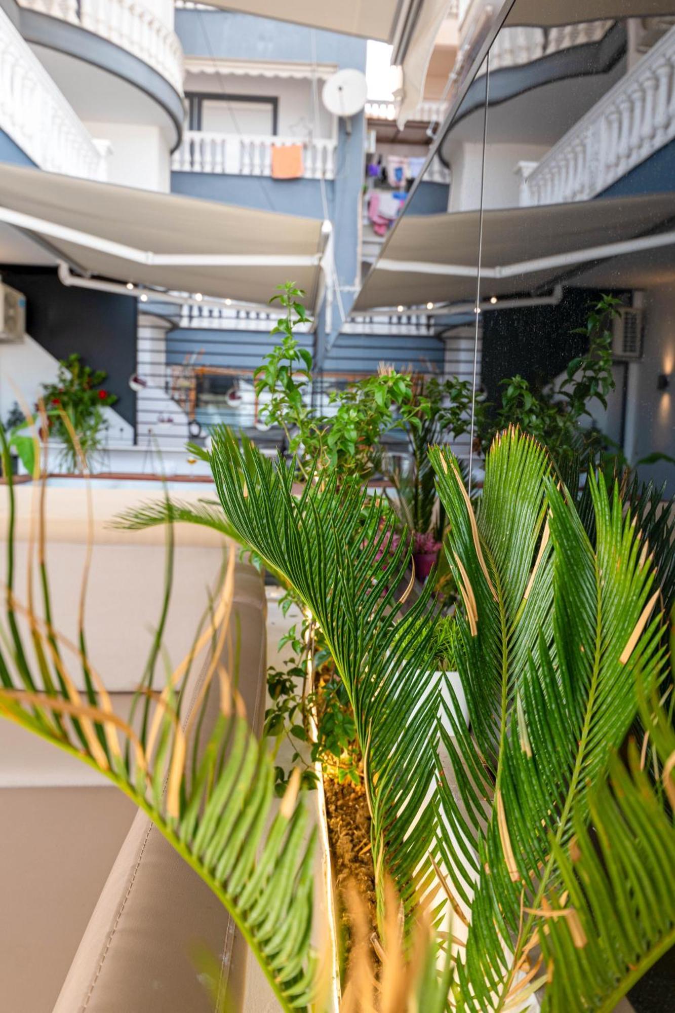 Mato Luxury Apartments Sarandë Buitenkant foto